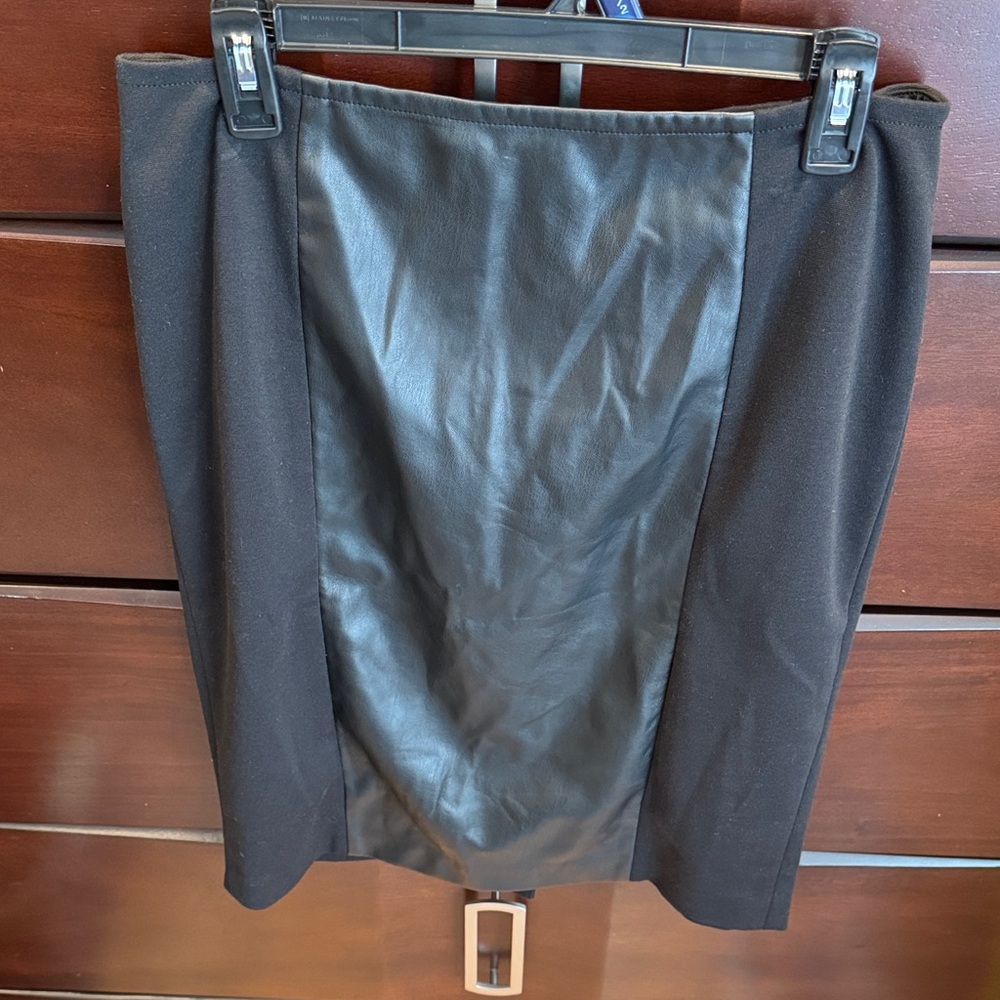 White House Black Market Black Leather Accent Pencil Skirt